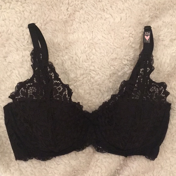 Victoria’s Secret Black Lace Demi Bra - Picture 1 of 7